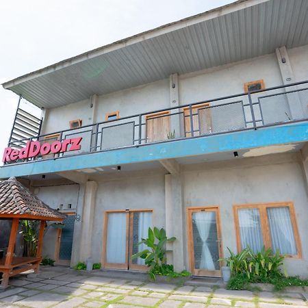Reddoorz Syariah Near Lombok Epicentrum Mall Mataram Exterior foto