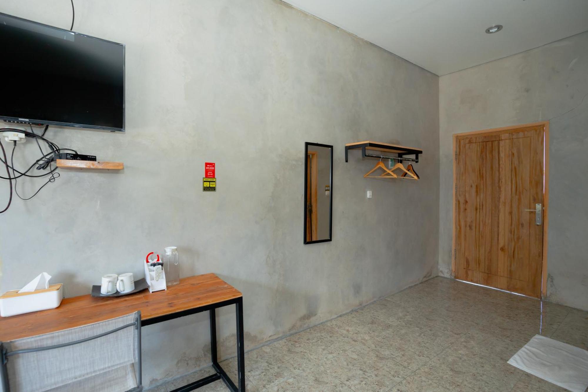 Reddoorz Syariah Near Lombok Epicentrum Mall Mataram Exterior foto