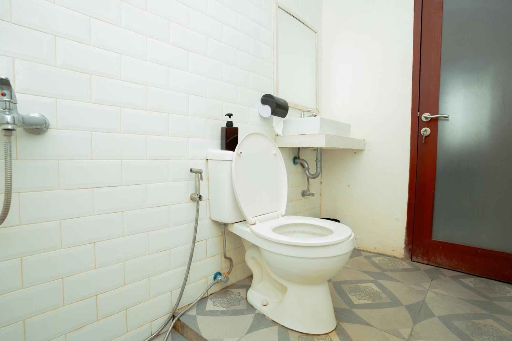 Reddoorz Syariah Near Lombok Epicentrum Mall Mataram Exterior foto