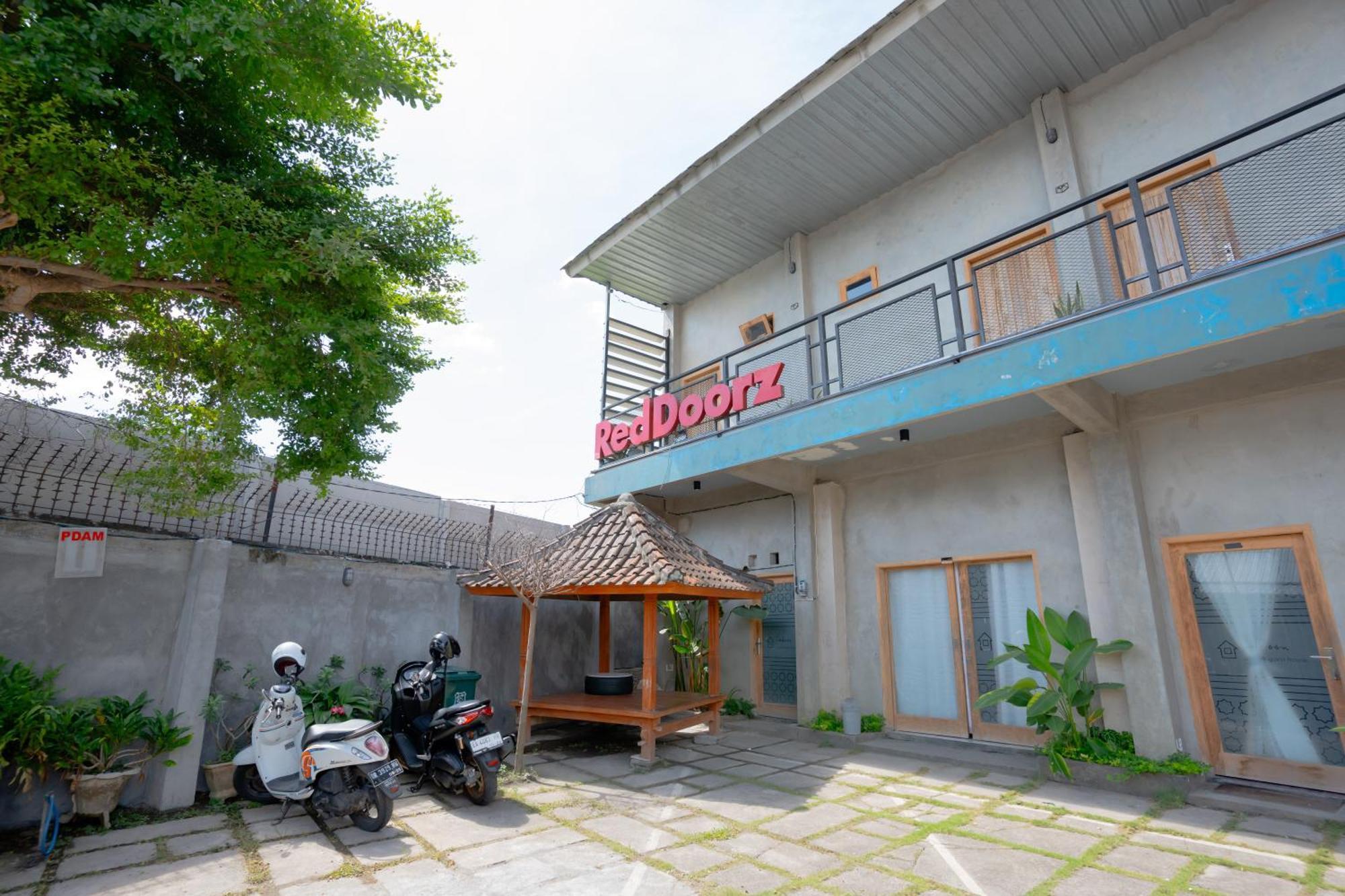 Reddoorz Syariah Near Lombok Epicentrum Mall Mataram Exterior foto